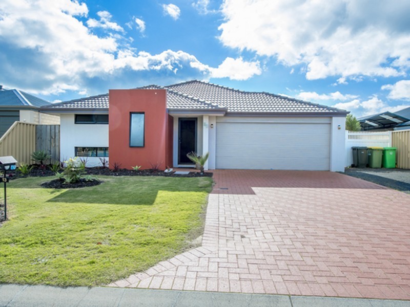 13 Neslite Road, Dalyellup WA 6230
