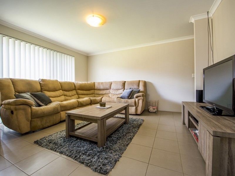 13 Neslite Road, Dalyellup WA 6230