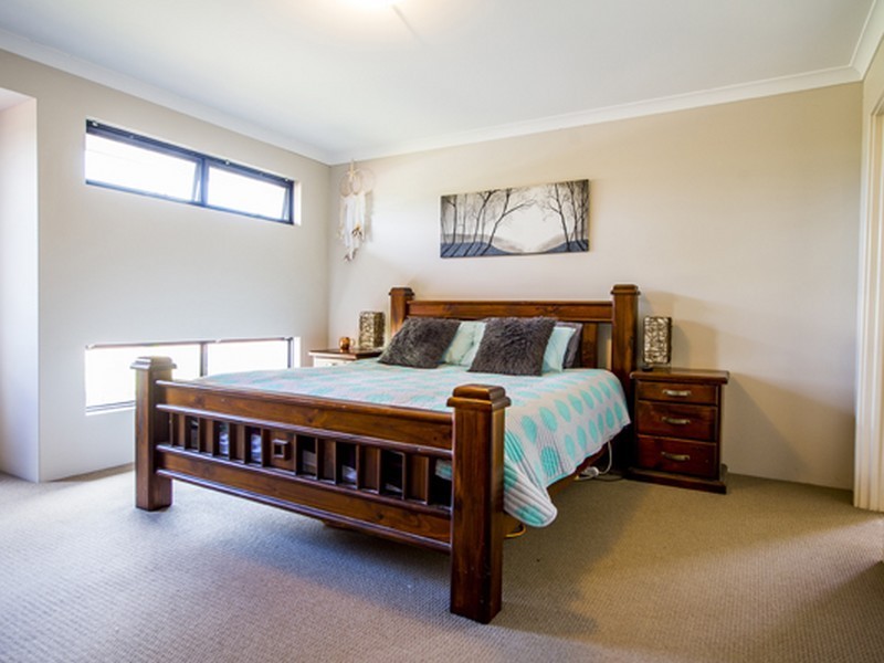 13 Neslite Road, Dalyellup WA 6230