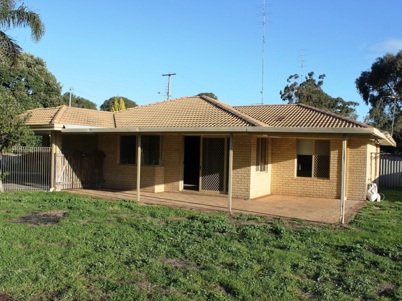 36 Jacaranda Crescent, Withers WA 6230