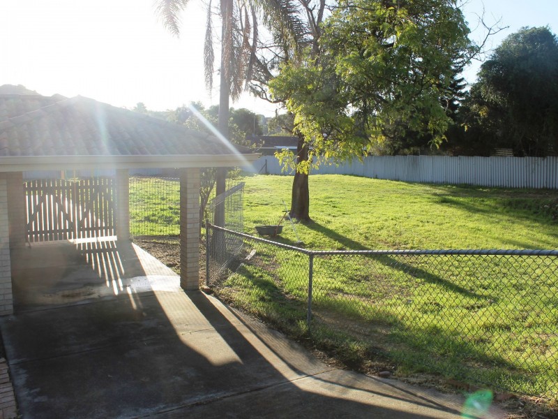 36 Jacaranda Crescent, Withers WA 6230