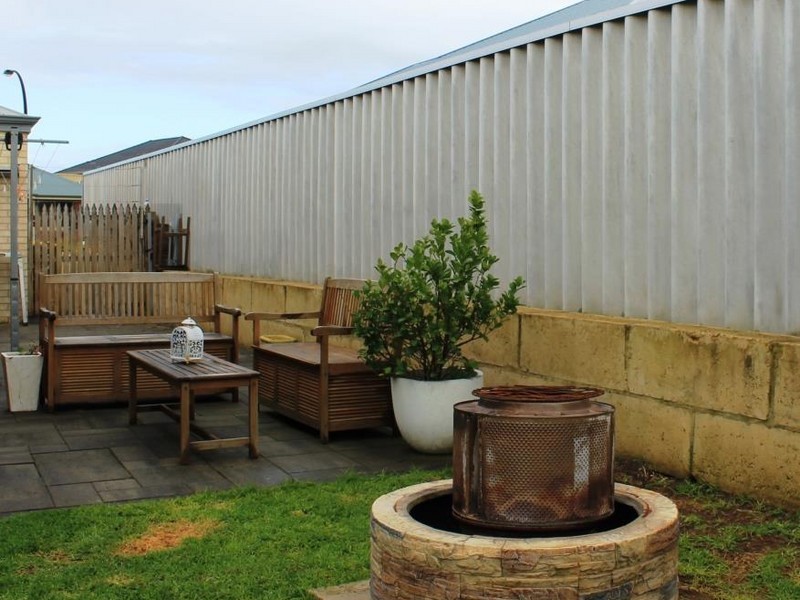 15 Friartuck Road, Dalyellup WA 6230