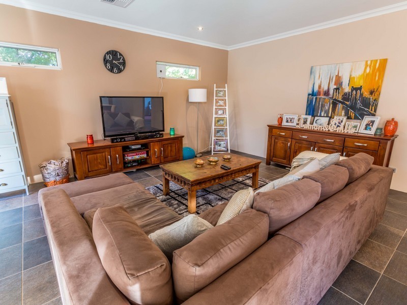 8 Ambrose Green, Pelican Point WA 6230