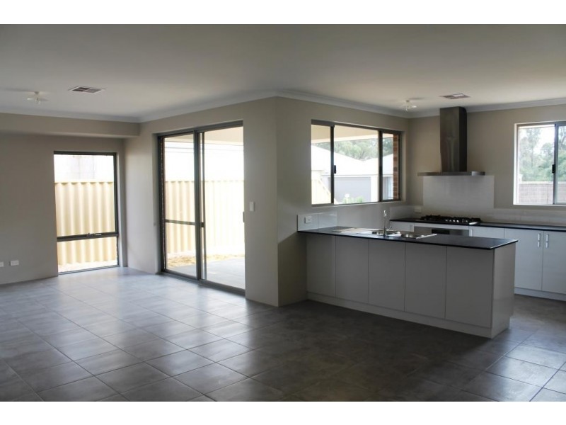42 Bibra Loop, Dalyellup WA 6230