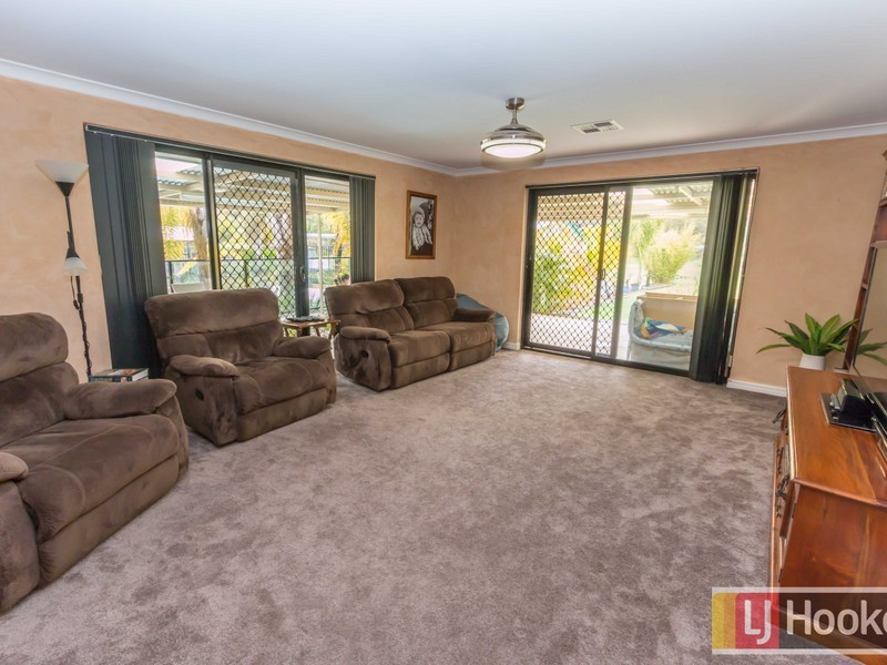 1 Roberts Road, Leschenault WA 6233