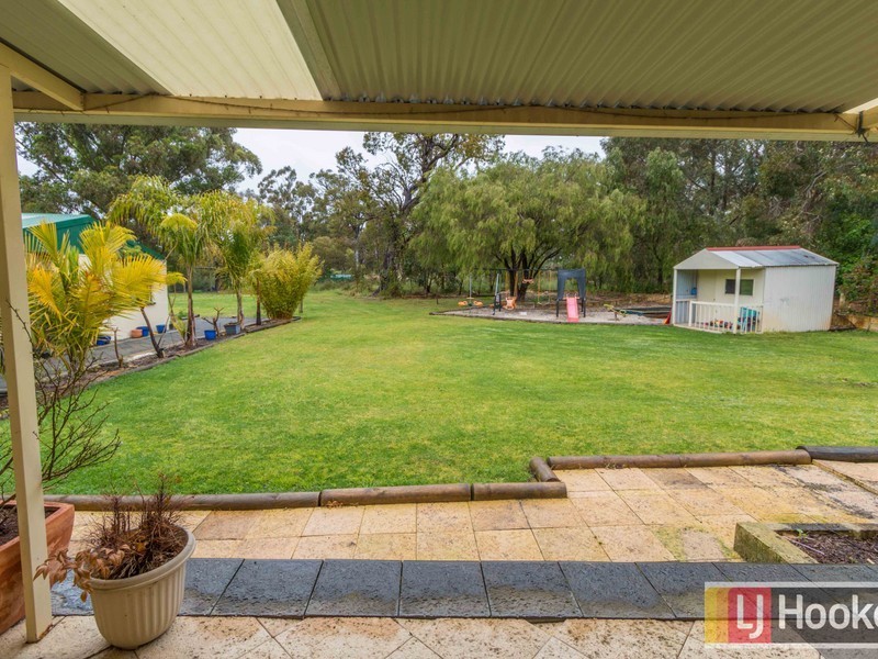 1 Roberts Road, Leschenault WA 6233