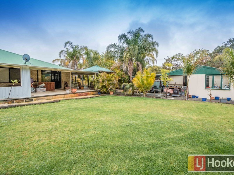 1 Roberts Road, Leschenault WA 6233