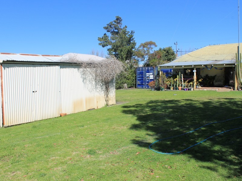 5 Lowe Street, Carey Park WA 6230