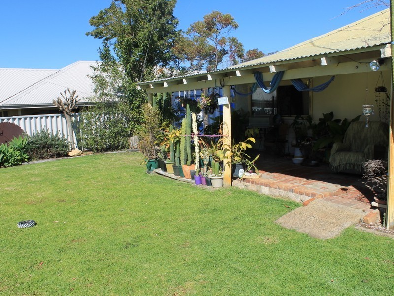 5 Lowe Street, Carey Park WA 6230
