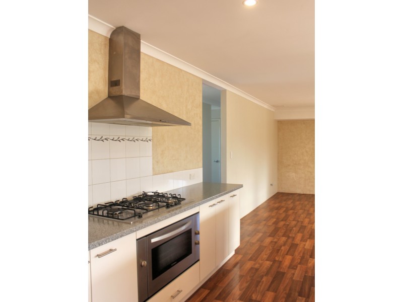 54 Blue Wren Drive, Eaton WA 6232