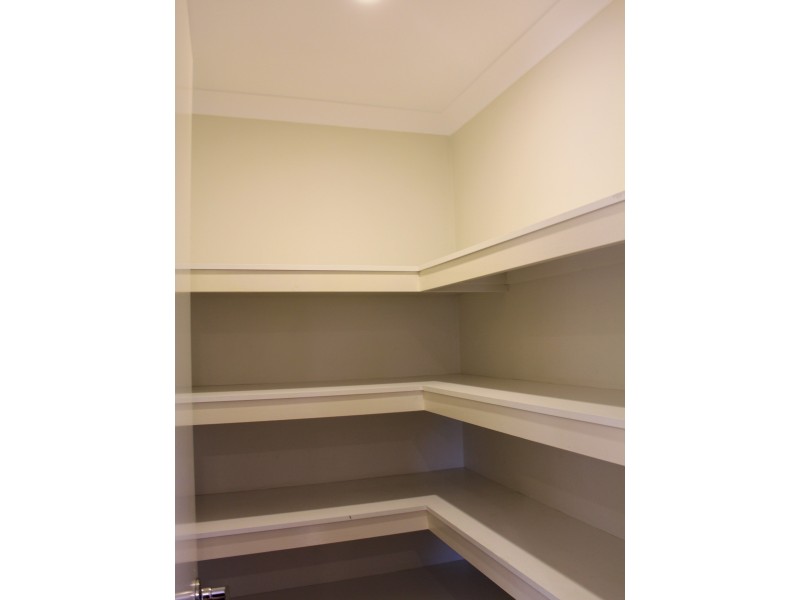 54 Blue Wren Drive, Eaton WA 6232