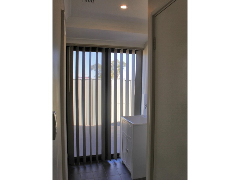 54 Blue Wren Drive, Eaton WA 6232