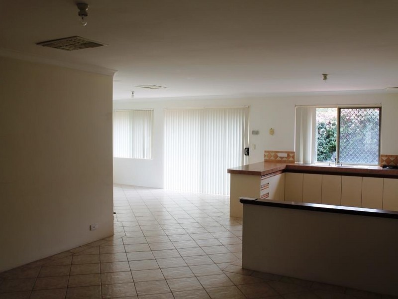 3 Oriel Court, College Grove WA 6230