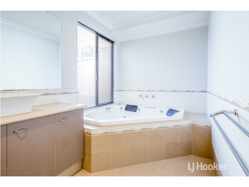 5 Midas Street, Carey Park WA 6230