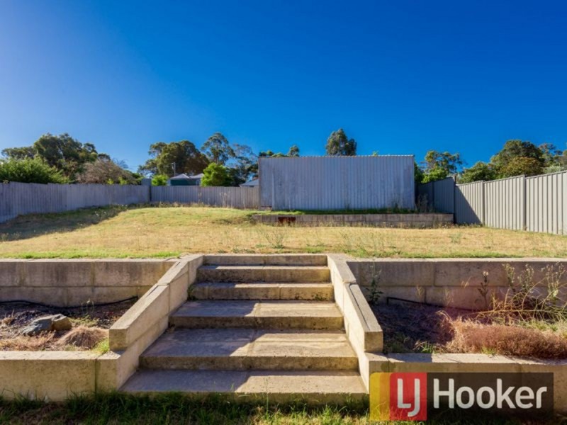 5 Moore Street, Collie WA 6225