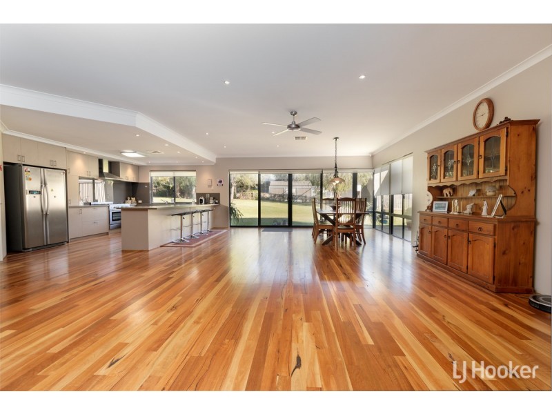 12 Kardan Way, Dalyellup WA 6230