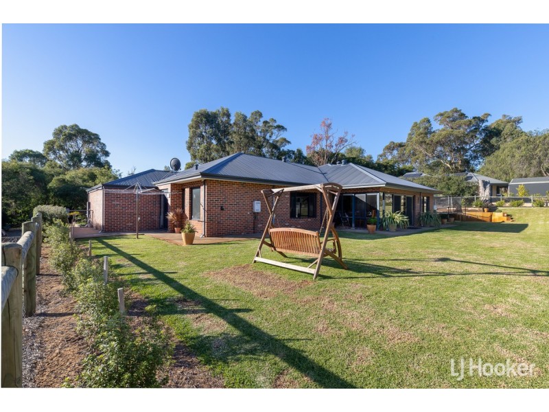12 Kardan Way, Dalyellup WA 6230