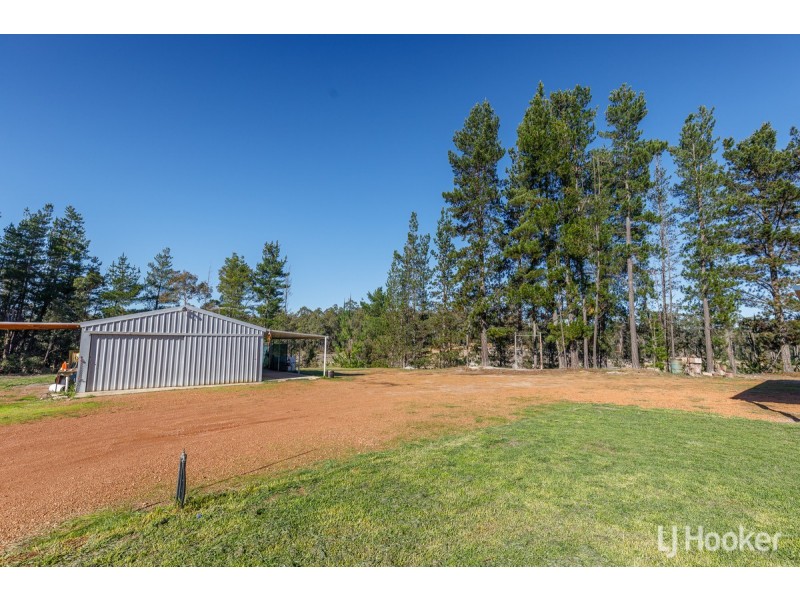 55 Montgomery Street, Allanson WA 6225