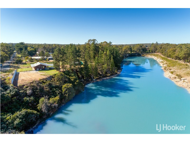 55 Montgomery Street, Allanson WA 6225