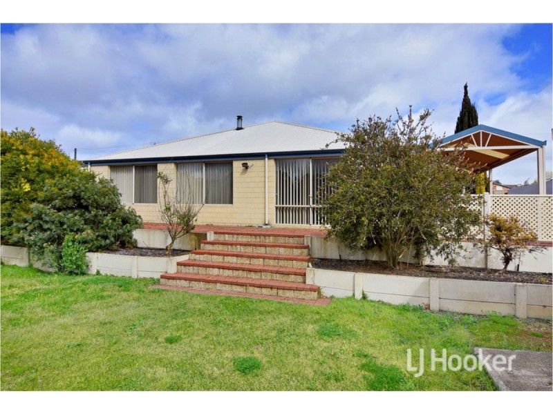 6 Saunders Street, Collie WA 6225