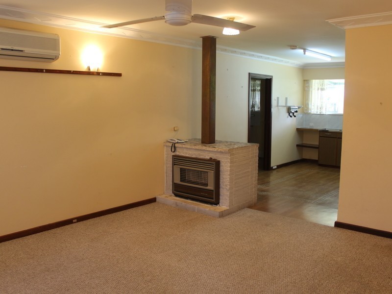 8B Upton Place, Australind WA 6233