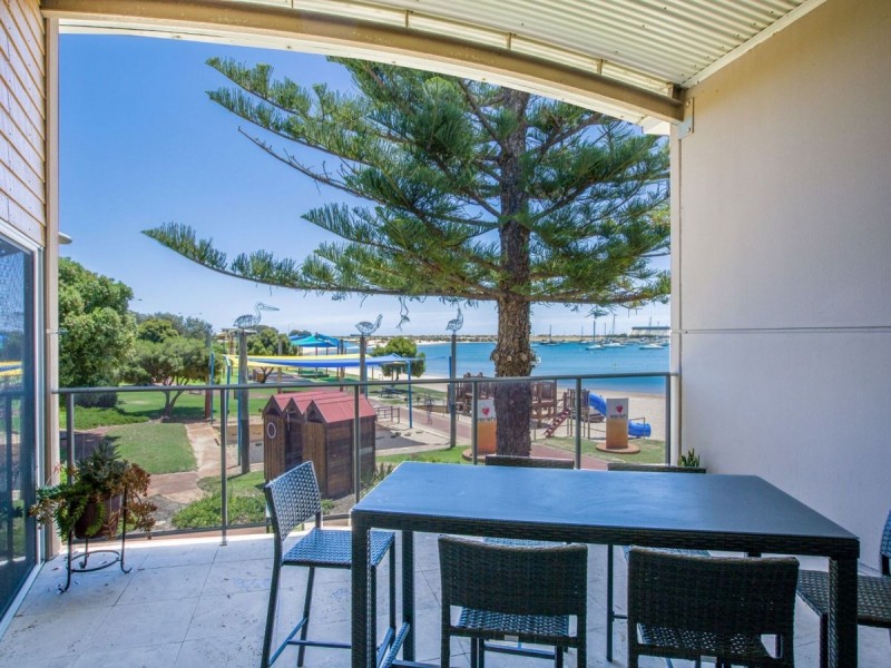 2/2 Jetty Road, Bunbury WA 6230