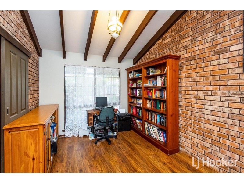 4 Dixon Place, Eaton WA 6232