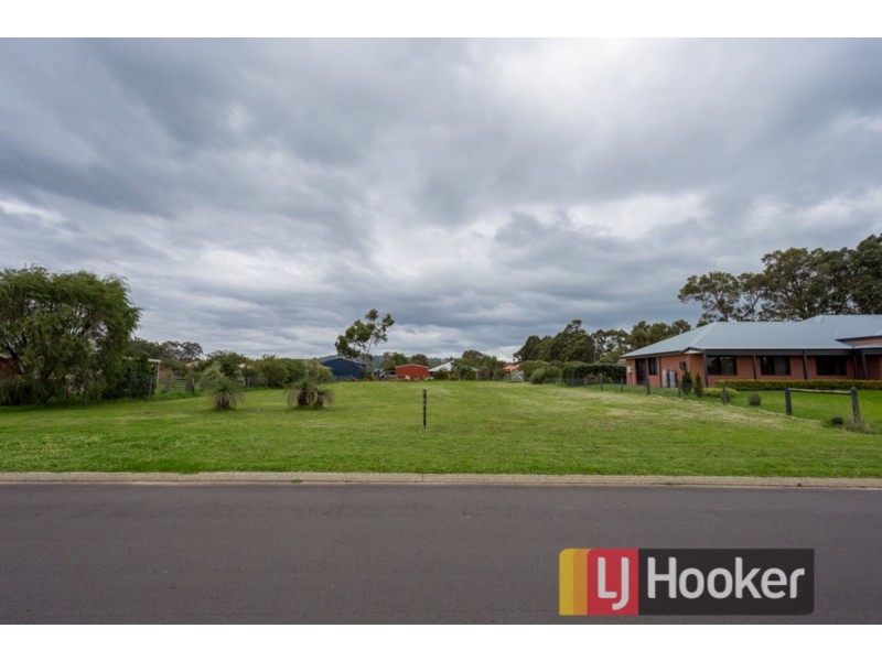 4 O’Meara Drive, Burekup WA 6227