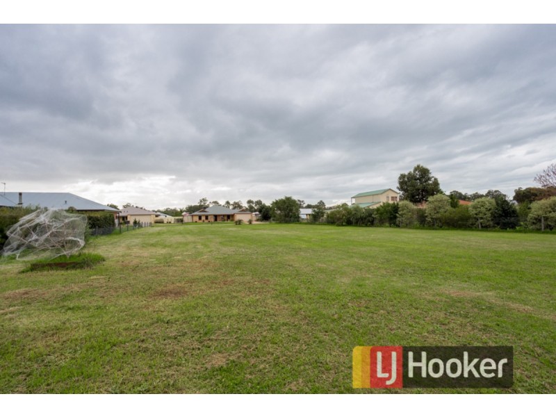 4 O’Meara Drive, Burekup WA 6227