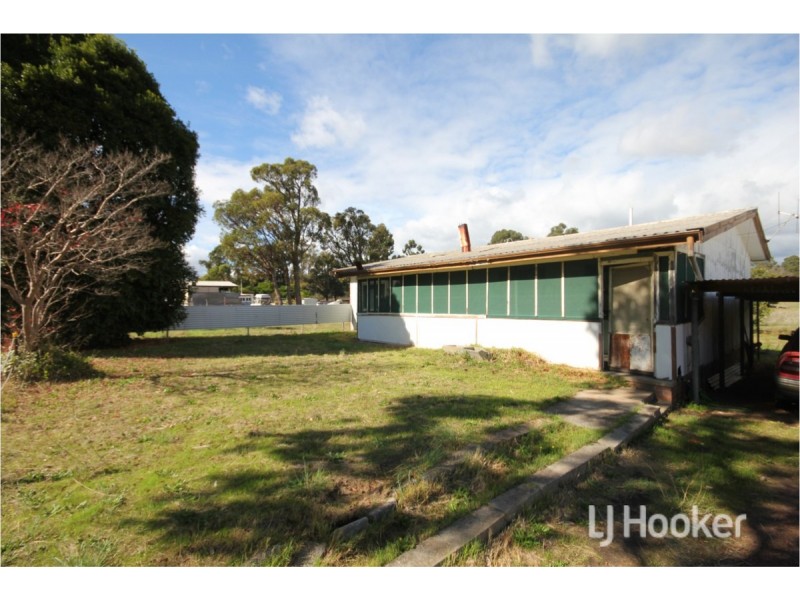 17 Davis Street, Collie WA 6225