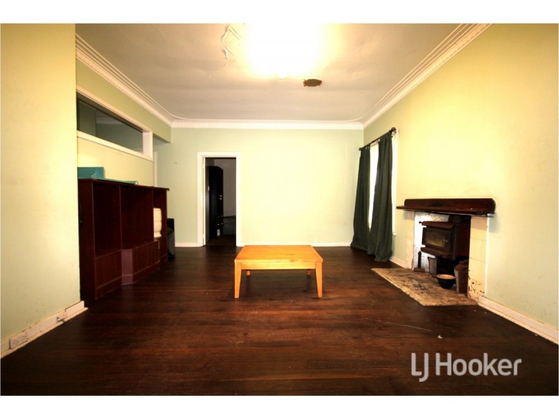 17 Davis Street, Collie WA 6225