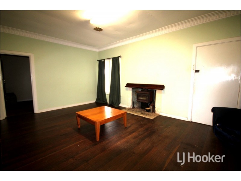 17 Davis Street, Collie WA 6225