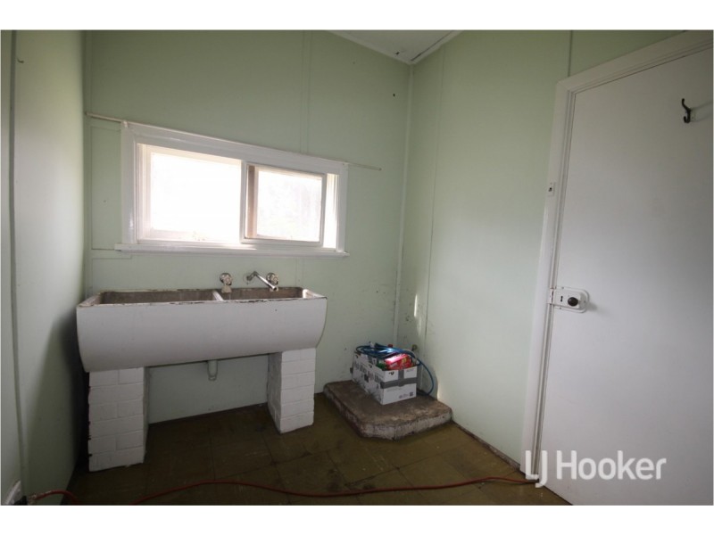 17 Davis Street, Collie WA 6225