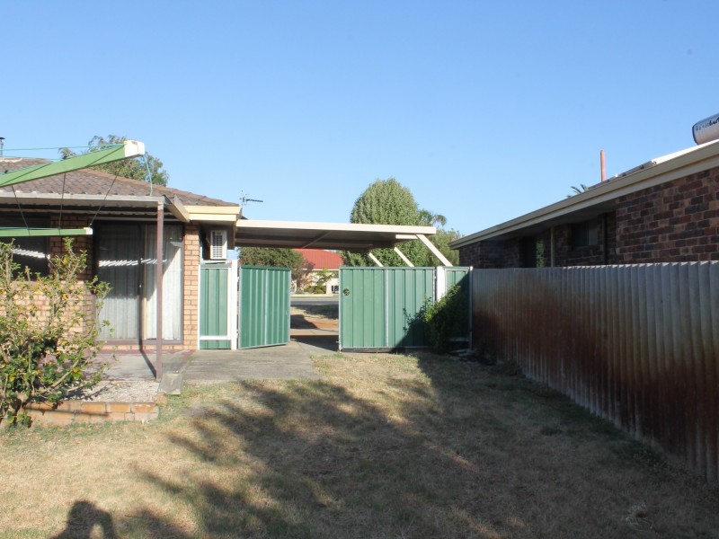 37 Travers Drive, Australind WA 6233