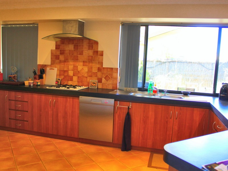 16 Wandoo Road, Dalyellup WA 6230