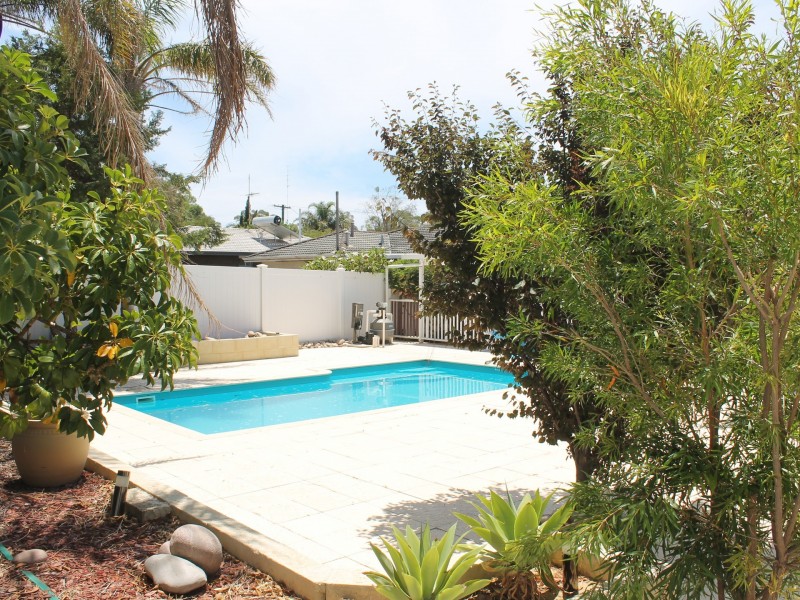 15 College Row, South Bunbury WA 6230