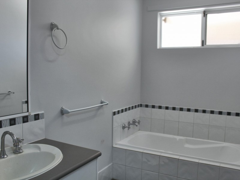 40 Whatman Way, Usher WA 6230