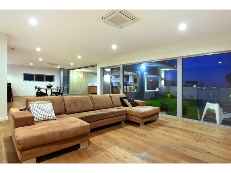 8 Money Street, Bunbury WA 6230