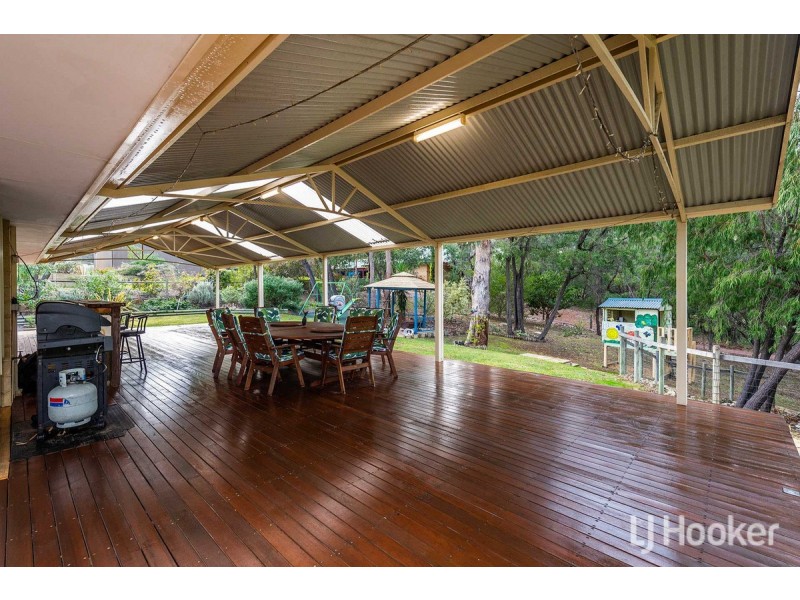 4 Keble Heights, College Grove WA 6230