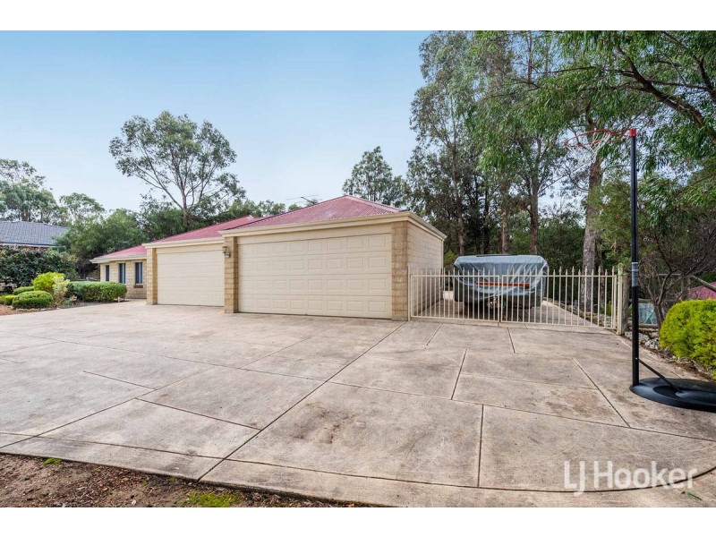 4 Keble Heights, College Grove WA 6230
