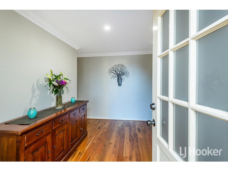 4 Keble Heights, College Grove WA 6230