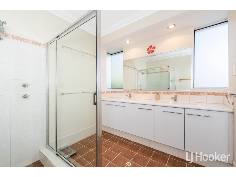 4 Keble Heights, College Grove WA 6230