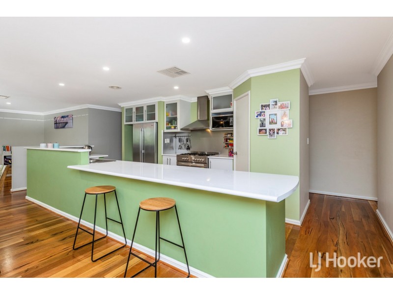 4 Keble Heights, College Grove WA 6230