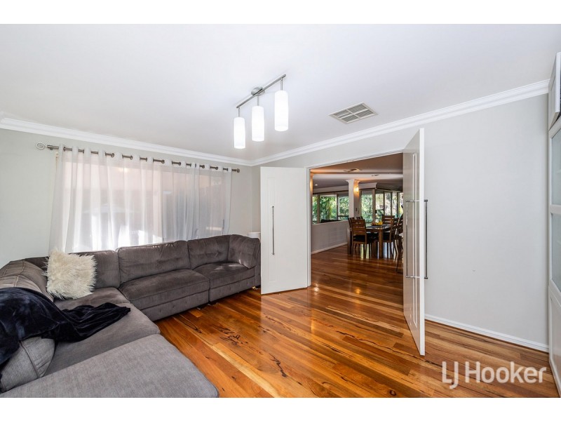 4 Keble Heights, College Grove WA 6230