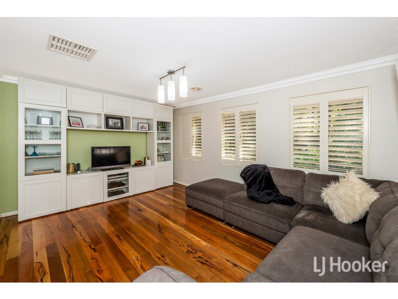 4 Keble Heights, College Grove WA 6230