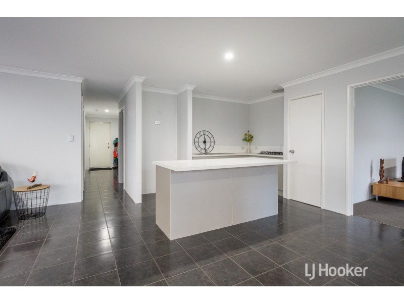 18 Cockatoo Gate, Australind WA 6233