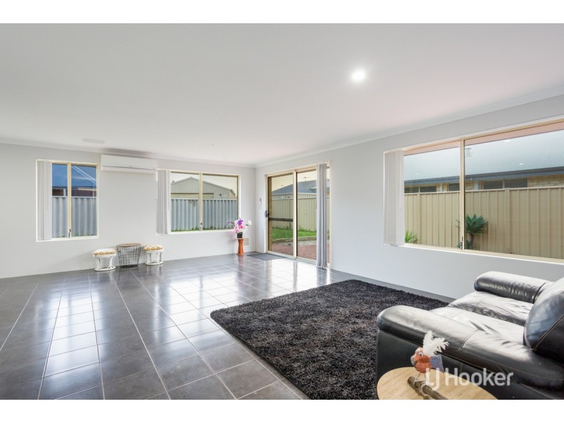 18 Cockatoo Gate, Australind WA 6233