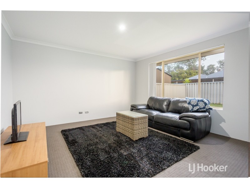 18 Cockatoo Gate, Australind WA 6233