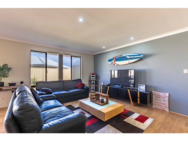 20 Hoskins Way, Australind WA 6233
