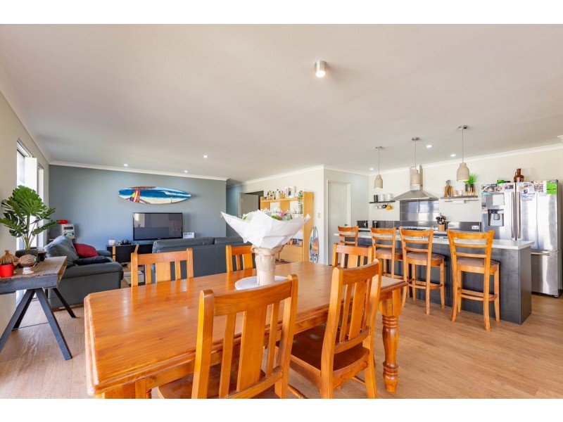 20 Hoskins Way, Australind WA 6233